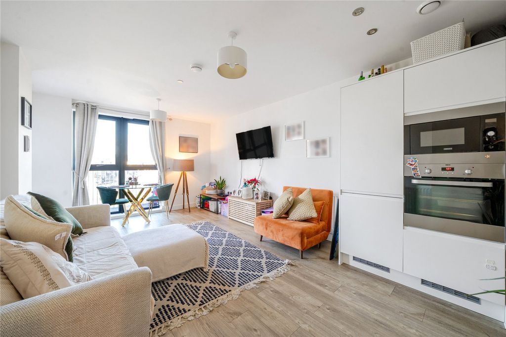 Property photo 1 of 20 Picture No. 04