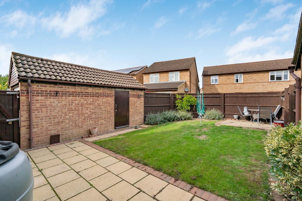 Property photo 3 of 27