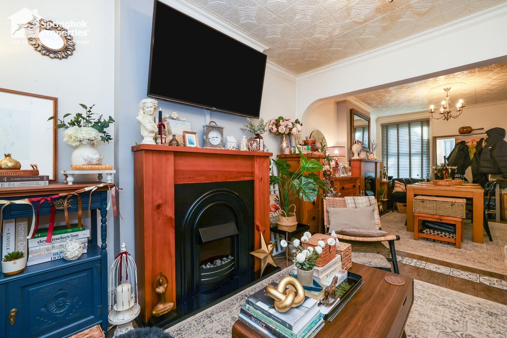 Property photo 3 of 14 Image 2