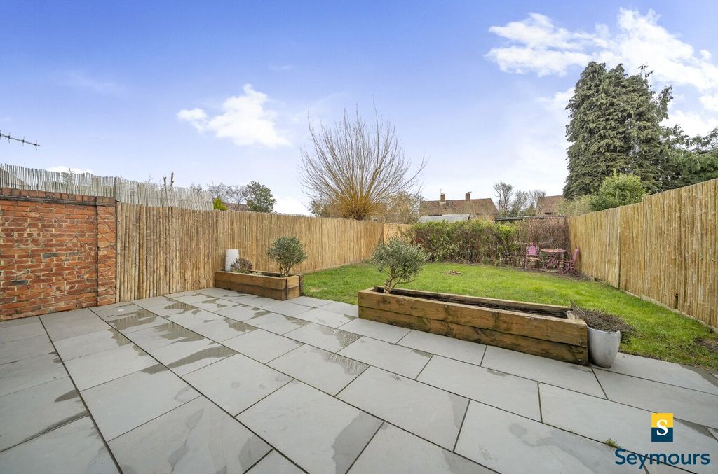 Property photo 2 of 14 Garden