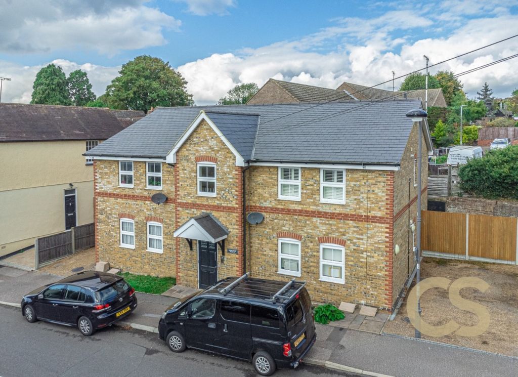 Property photo 2 of 11 5302503