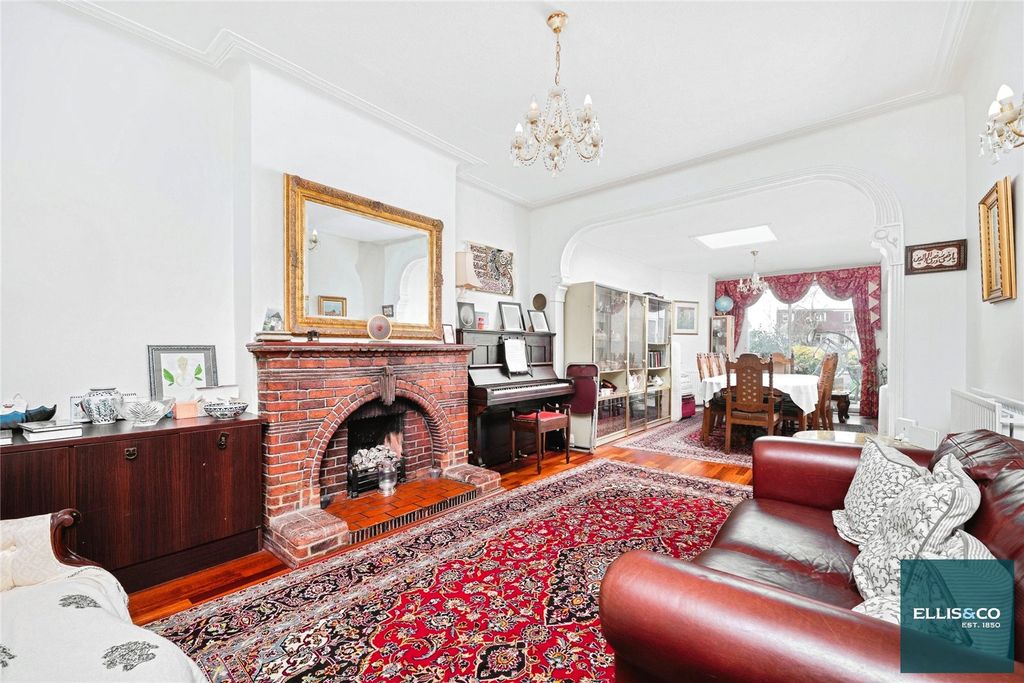 Property photo 2 of 18 Picture No. 19