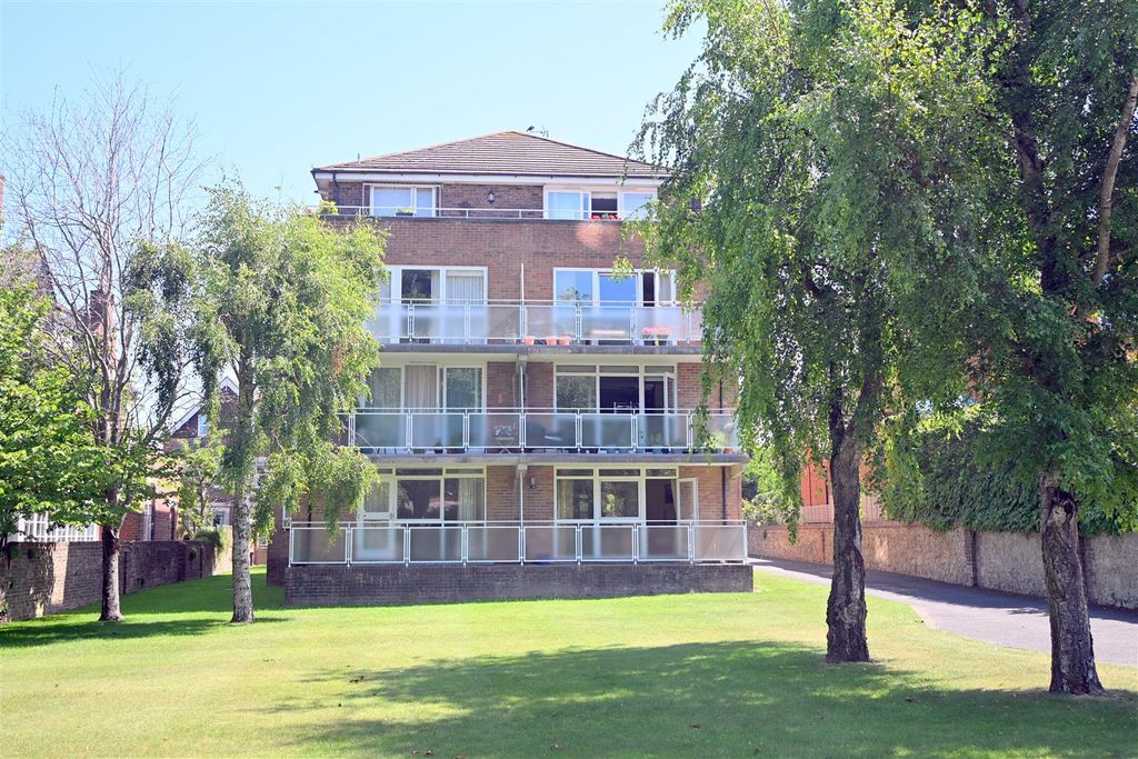 Property photo 1 of 14 Rear Elevation Of Block