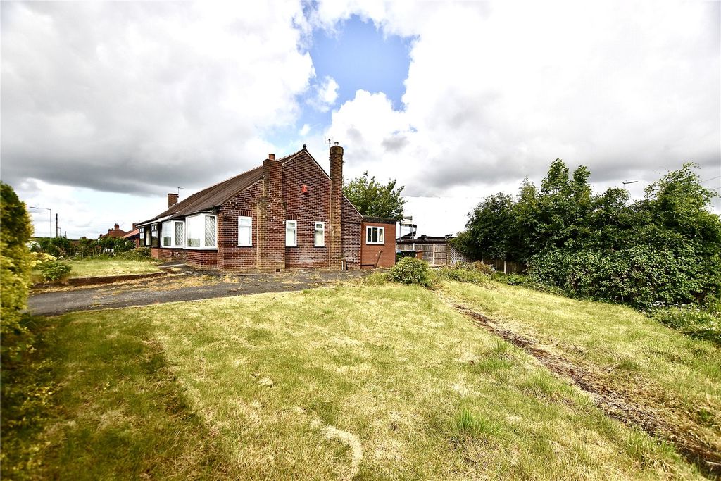 Property photo 1 of 12 External