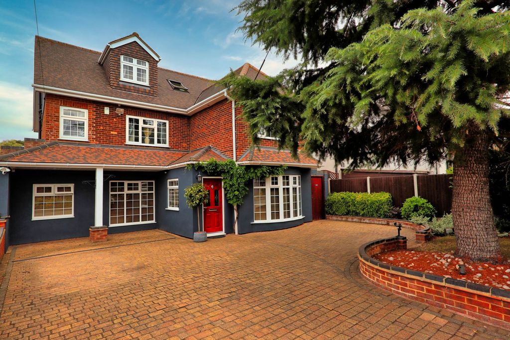 Property photo 1 of 43