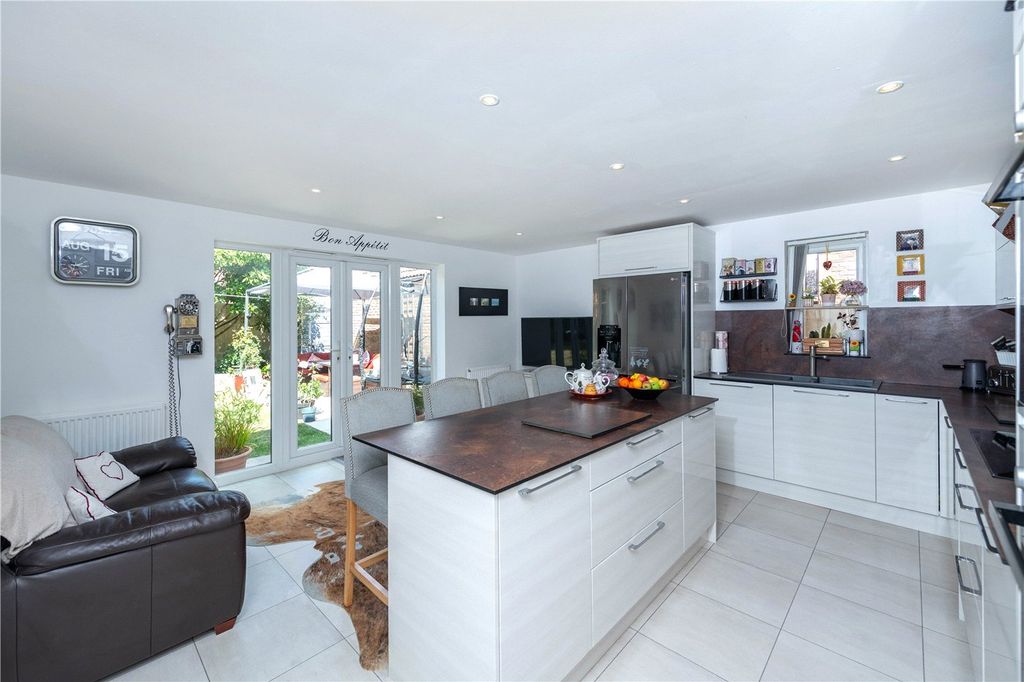 Property photo 2 of 22 Picture No. 41