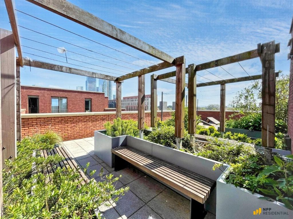 Property photo 3 of 39