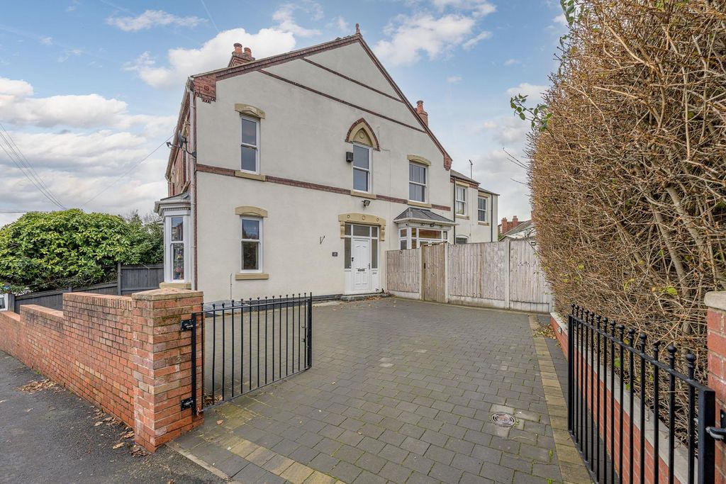 Property photo 1 of 20