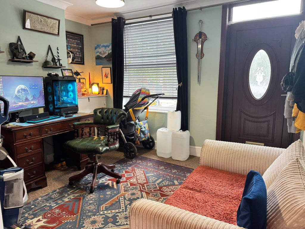 Property photo 2 of 16