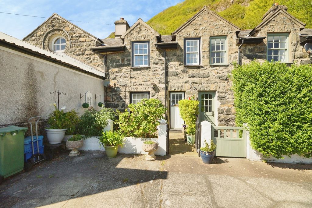 Property photo 1 of 18 Pbox-Img.Jpg