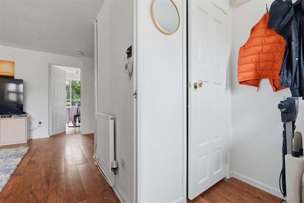 Property photo 2 of 20 100 Northumberland Rd (16 Of 22).Jpg