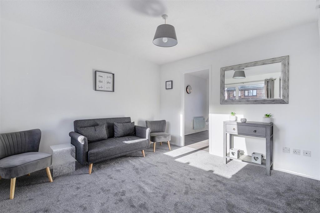 Property photo 3 of 18 1386943-17-692ee47437E72.Jpg