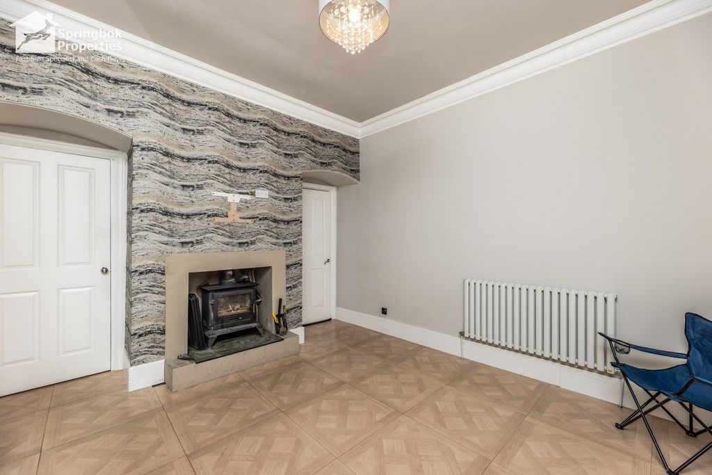 Property photo 3 of 14 2