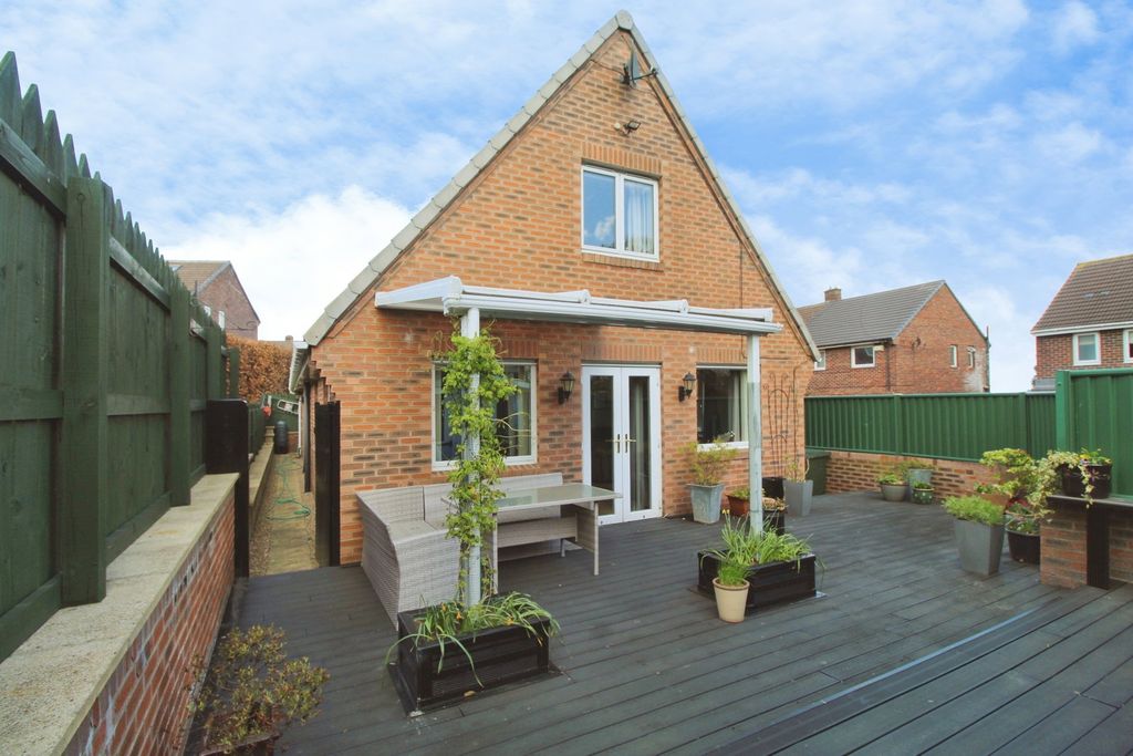 Property photo 1 of 34