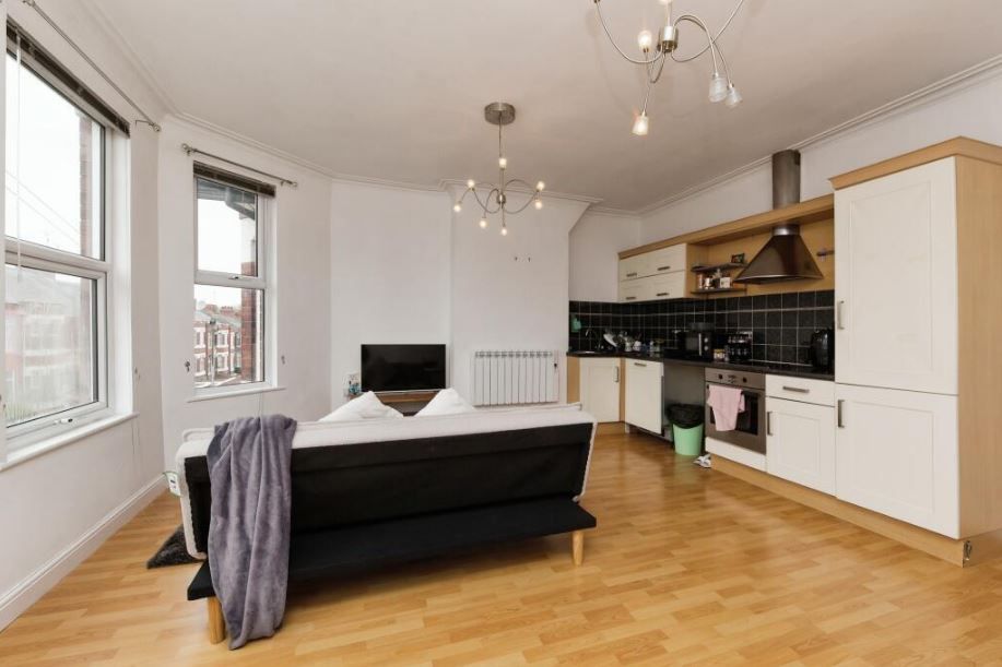 Property photo 2 of 9