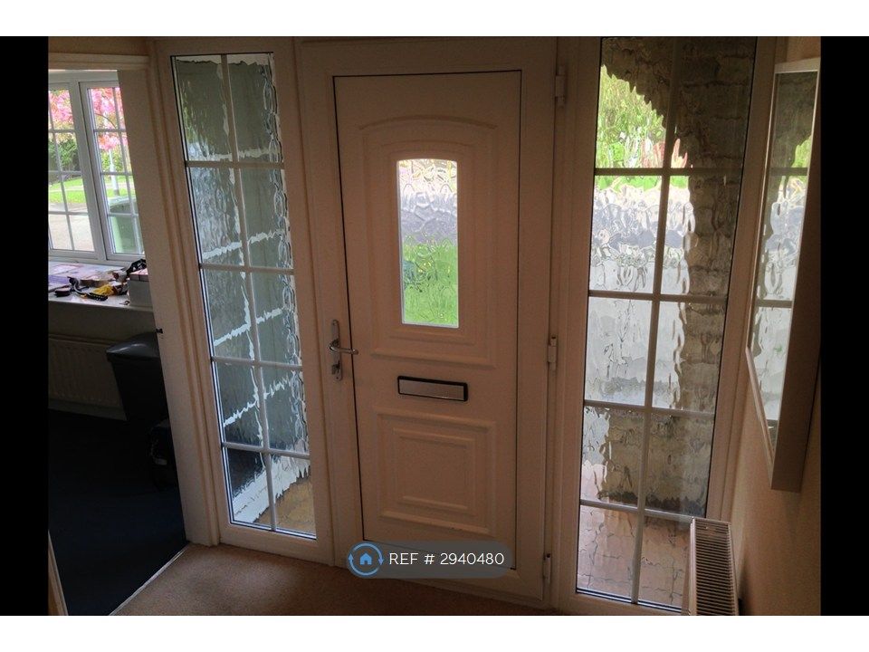 Property photo 2 of 21 Entrance Hall