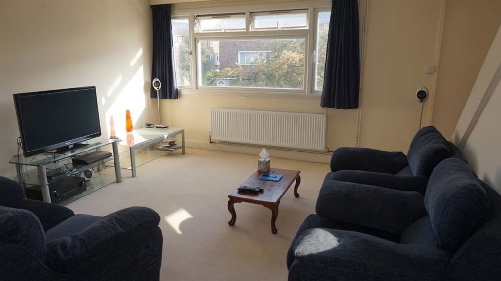 Property photo 3 of 11