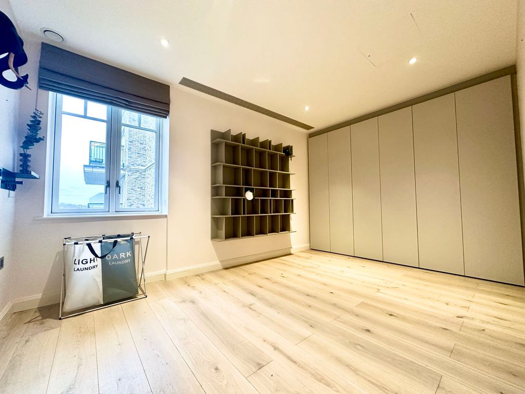 Property photo 3 of 8