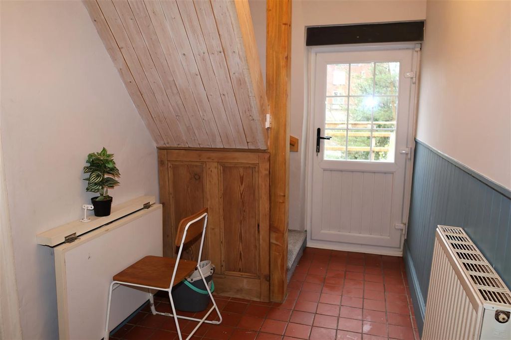 Property photo 3 of 11 Dining Area