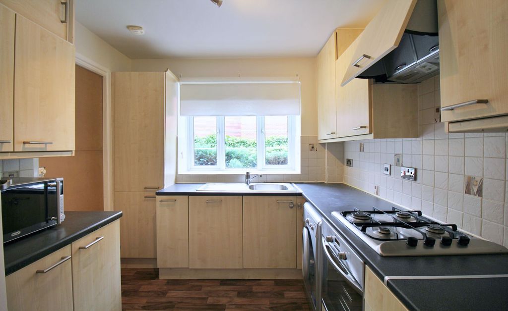 Property photo 2 of 9