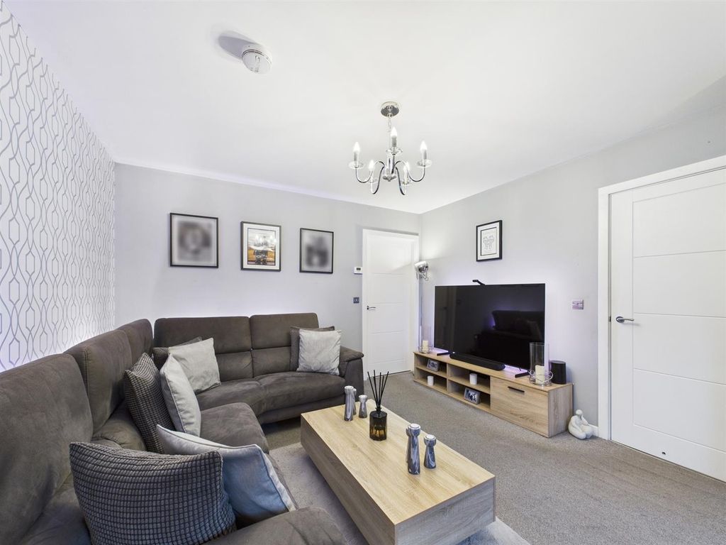 Property photo 3 of 19 Cam01486G0-Pr0950-Still005.Jpg