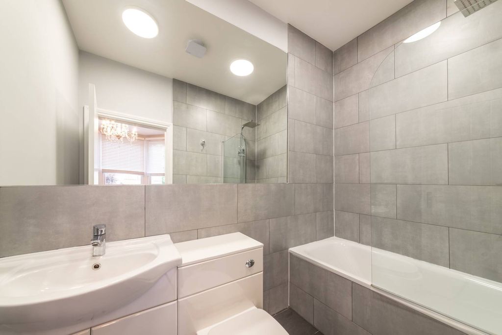 Property photo 3 of 3