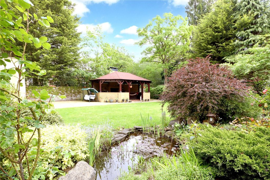 Property photo 2 of 16 Picture No. 25