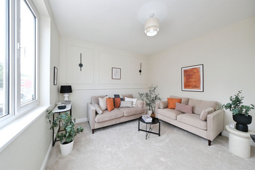 Property photo 2 of 21