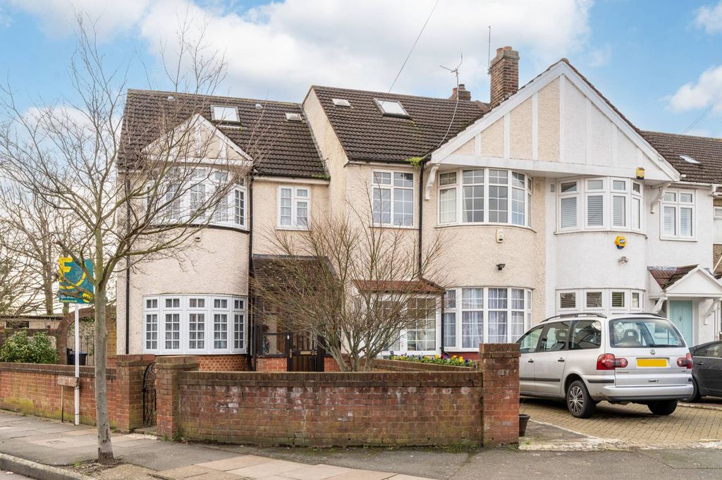 Property photo 2 of 16