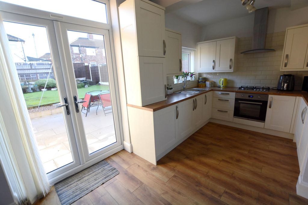 Property photo 3 of 11 Photo 3