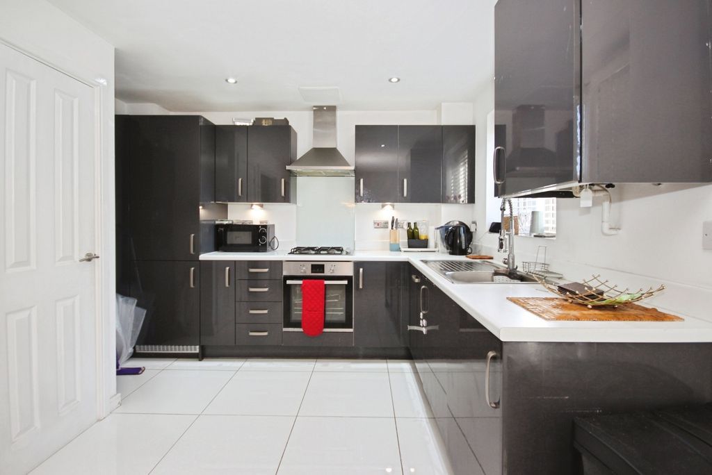 Property photo 3 of 14 Pbox-Img.Jpg