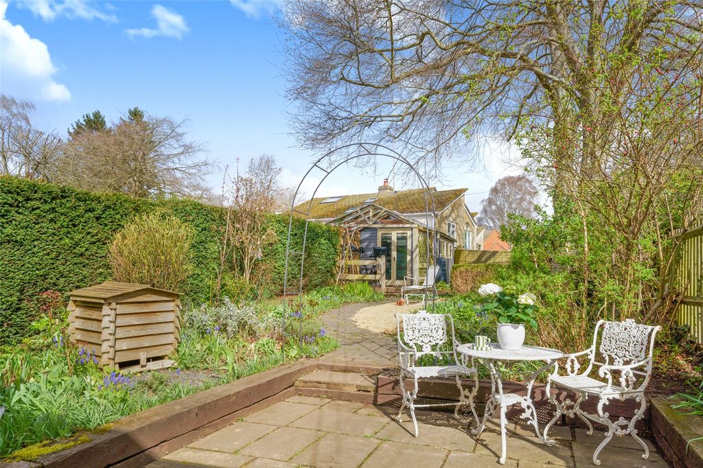 Property photo 2 of 21 Picture No. 05