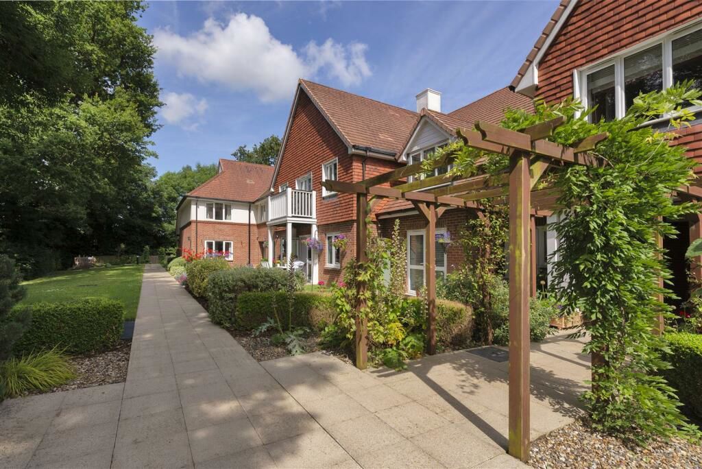Property photo 1 of 20
