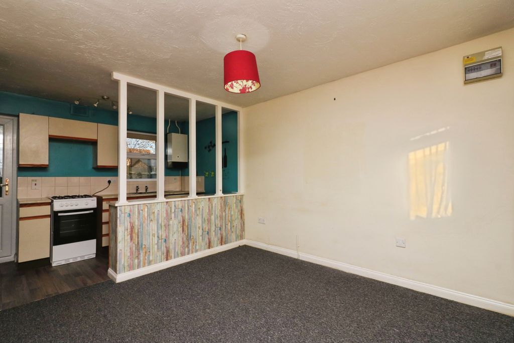 Property photo 3 of 8