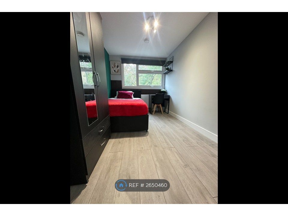 Property photo 3 of 31 Bedroom 5