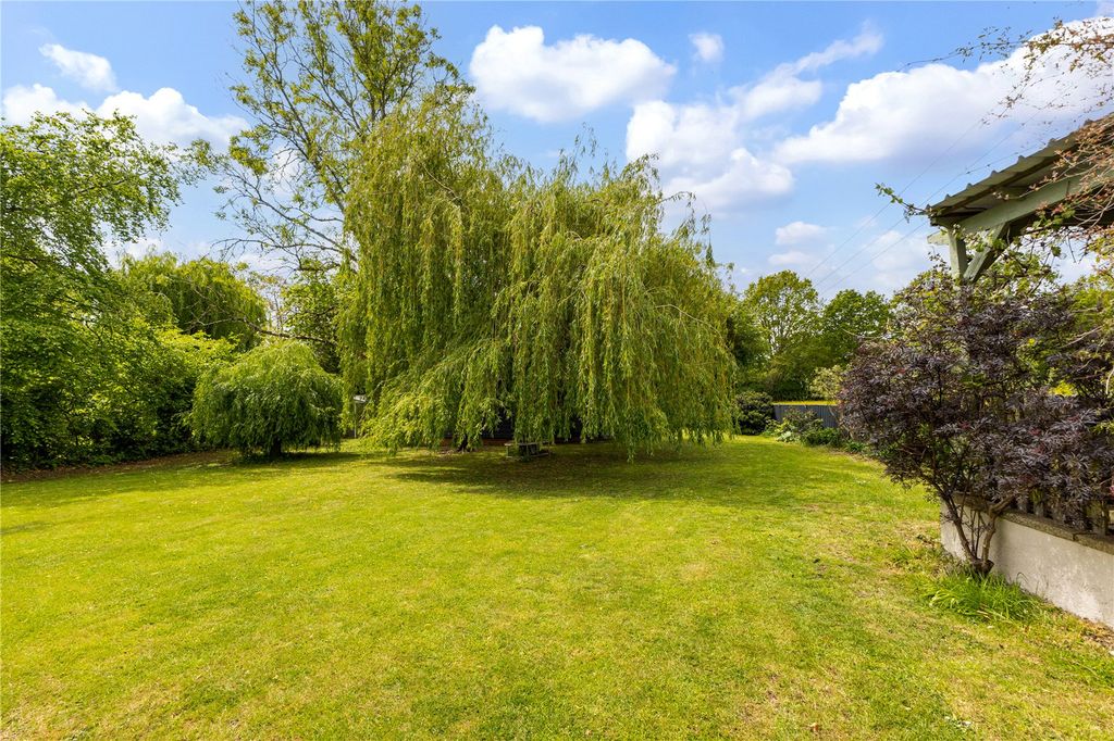 Property photo 2 of 15 Garden
