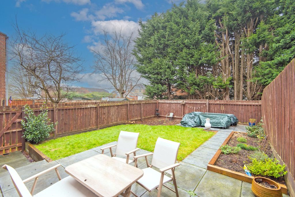 Property photo 3 of 22