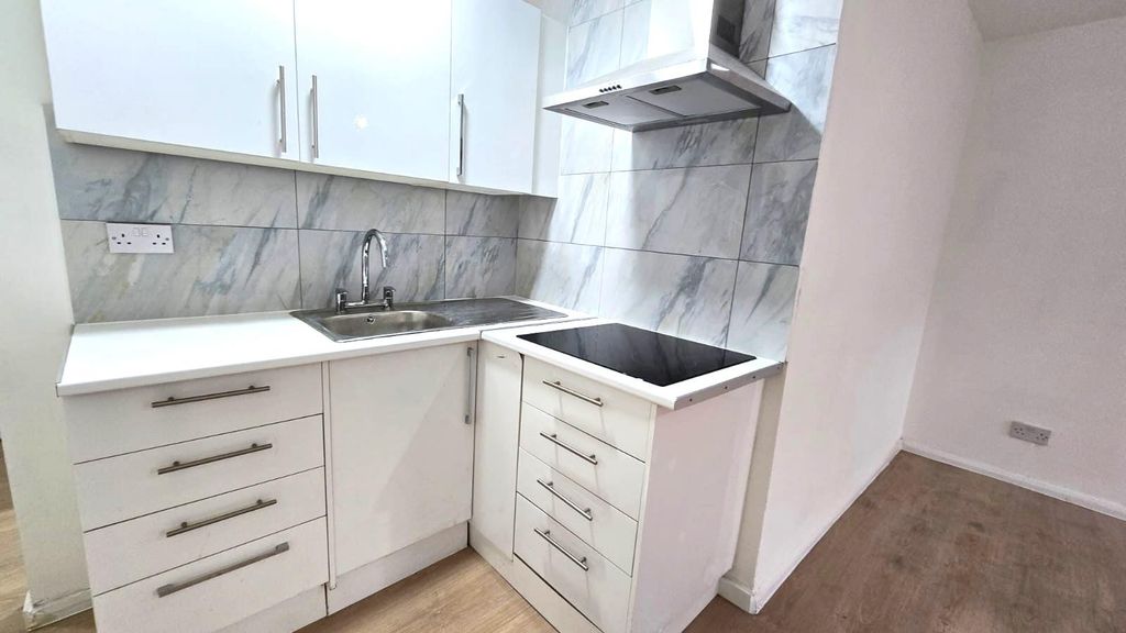 Property photo 3 of 6 11111.Jpeg