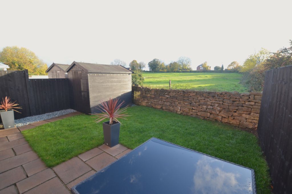 Property photo 2 of 26