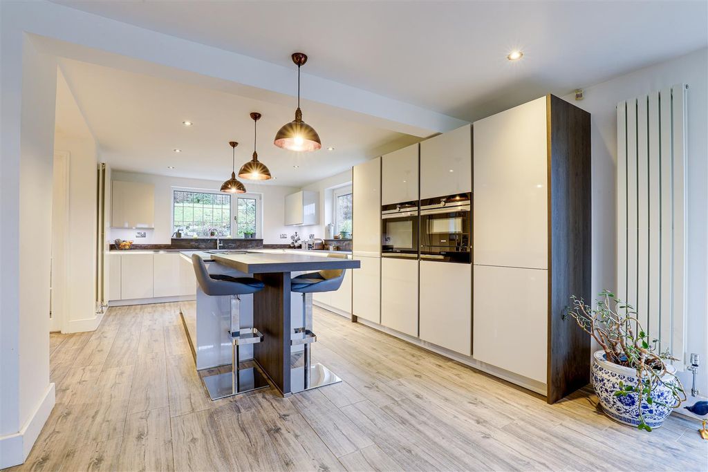 Property photo 2 of 40 Img_5051-Img_5055.Jpg