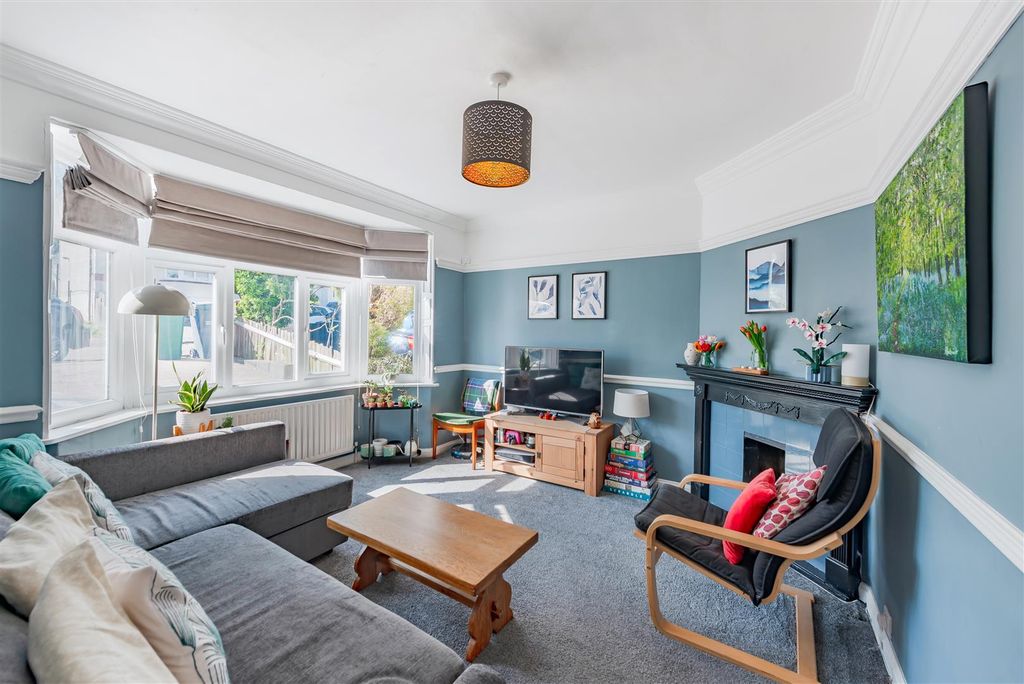 Property photo 2 of 14