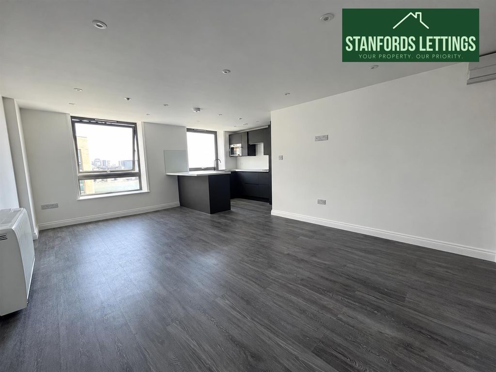 Property photo 1 of 5 Living Room.Png