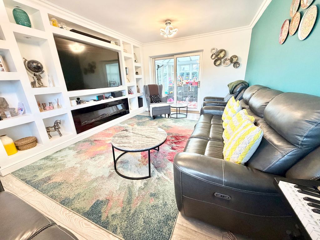 Property photo 2 of 29