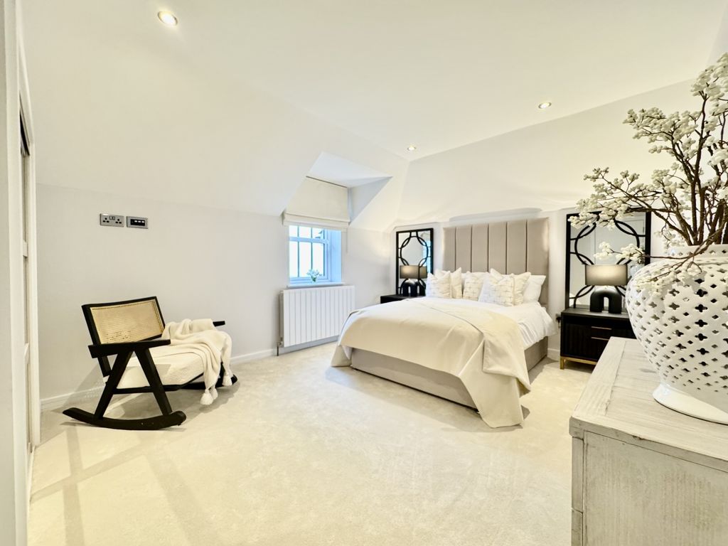 Property photo 3 of 14 Img_8849