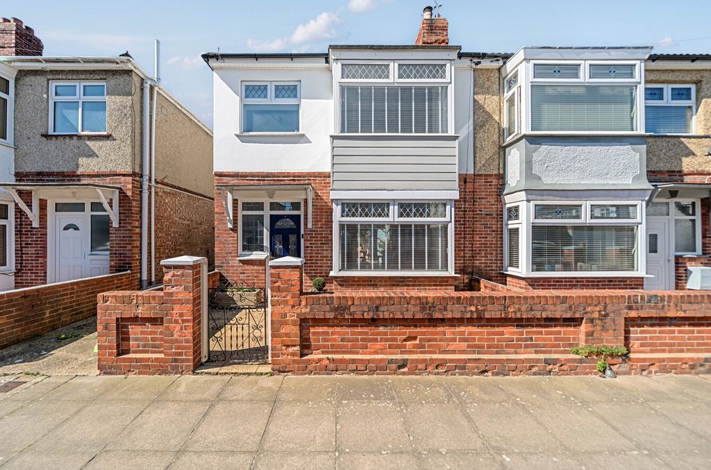 Property photo 1 of 15 1438478-20-69d4Eb...