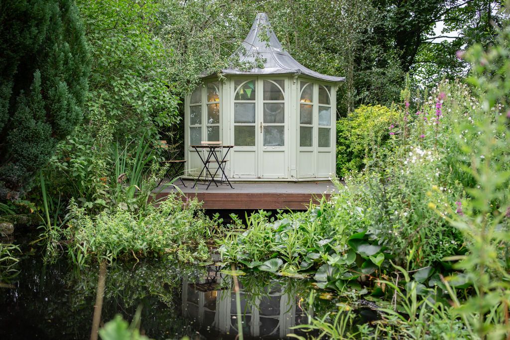 Property photo 2 of 57 Photo 17