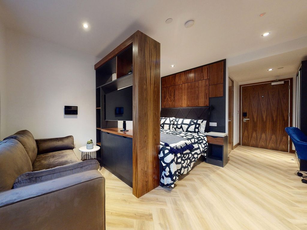 Property photo 2 of 12