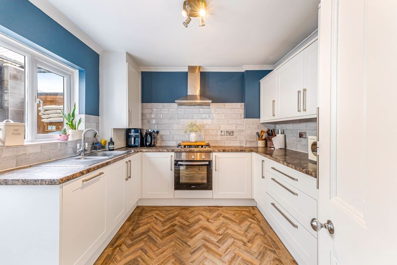 Property photo 3 of 20 Photo 11