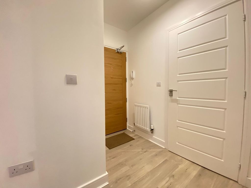 Property photo 1 of 8 Photo