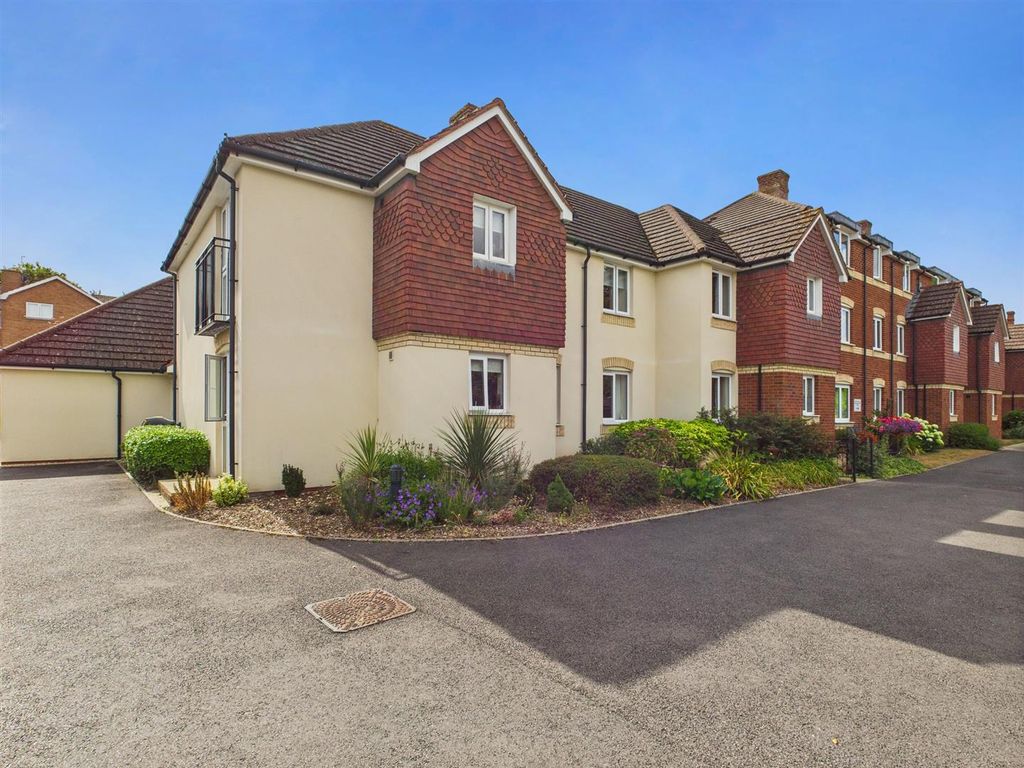 Property photo 1 of 16